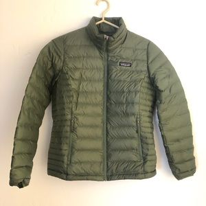 Patagonia down jacket sage green